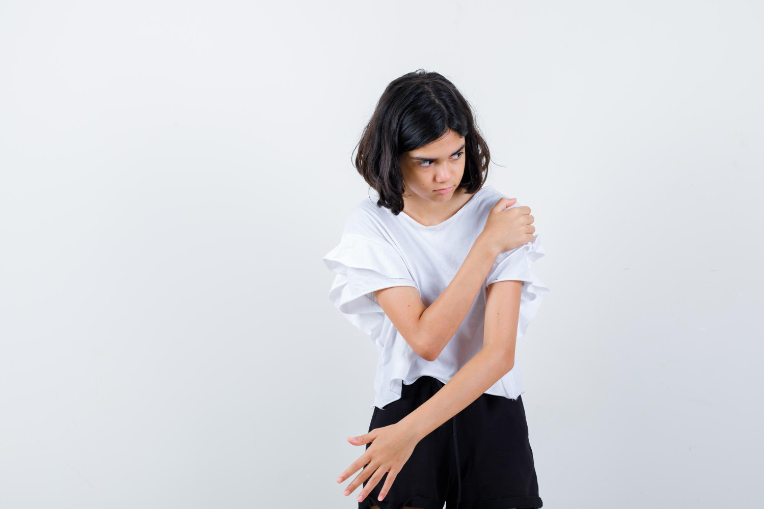 Badan Terasa Pegal-Pegal Saat Haid? Ini Penyebab dan Solusinya
