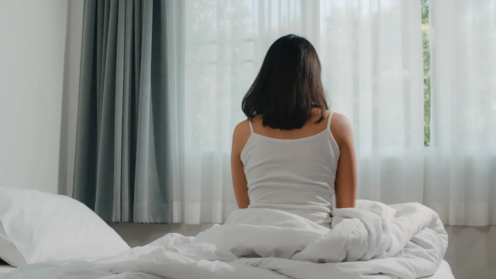 Nyeri Punggung Saat Haid?  Ini Penyebab, Solusi, dan Kapan Harus ke Dokter